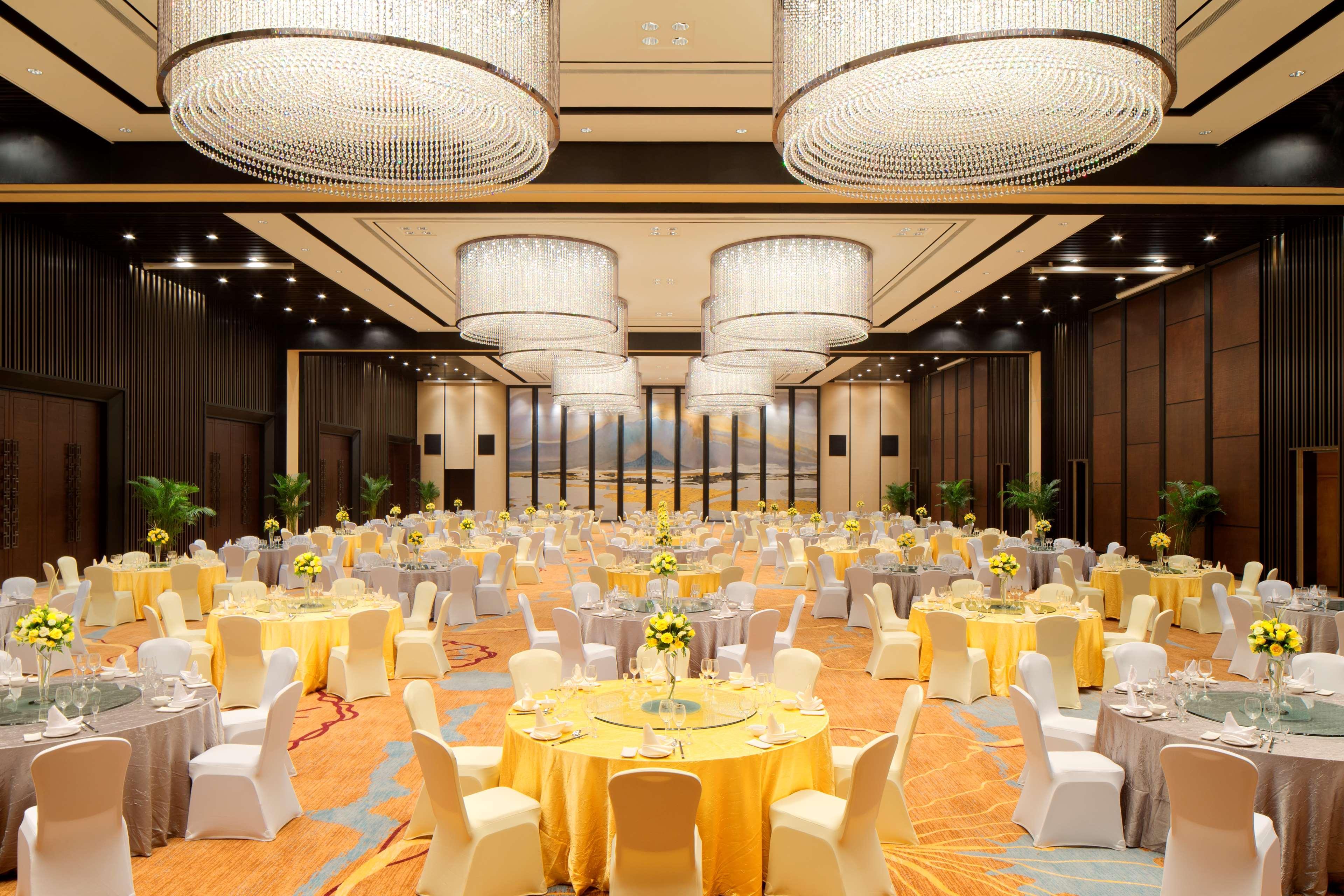 Chongqing Ronghui Grand Hotel Екстер'єр фото